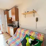 Cozy One-bedroom شقة *